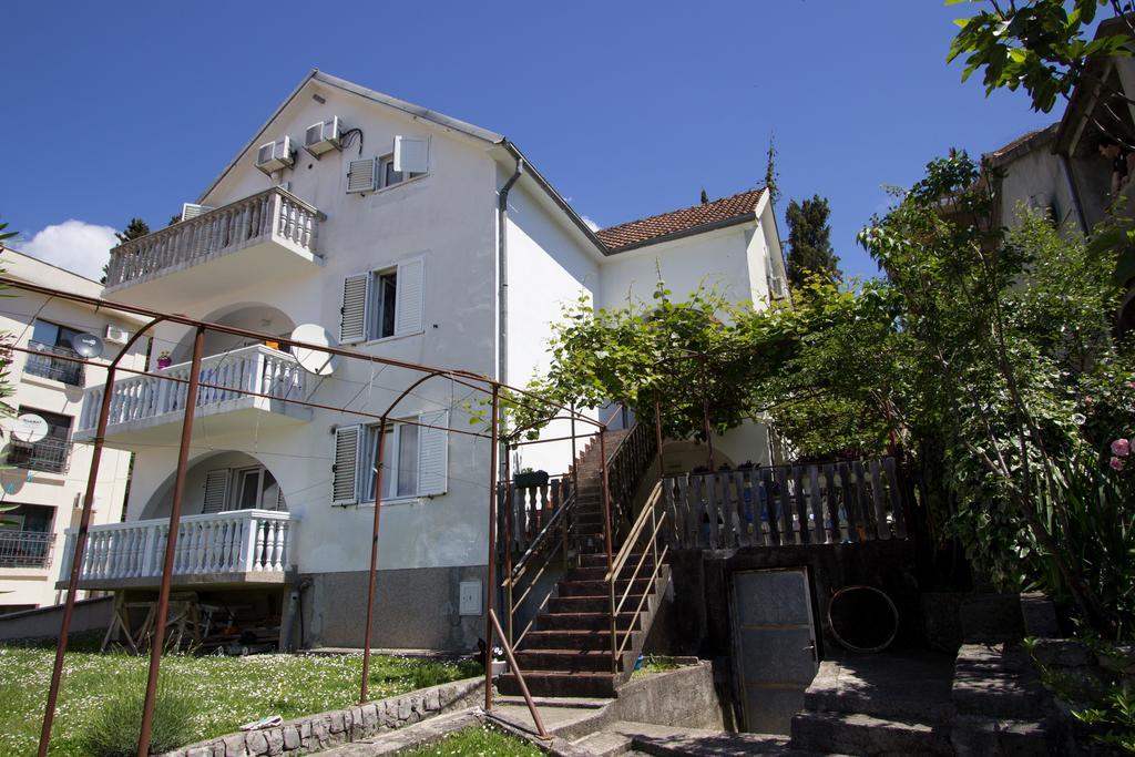 St. Roko Guest House Donja Lastva Exterior photo